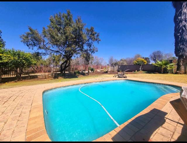 3 BEDROOM HOUSE FOR SALE IN VANDERBIJLPARK SE 4